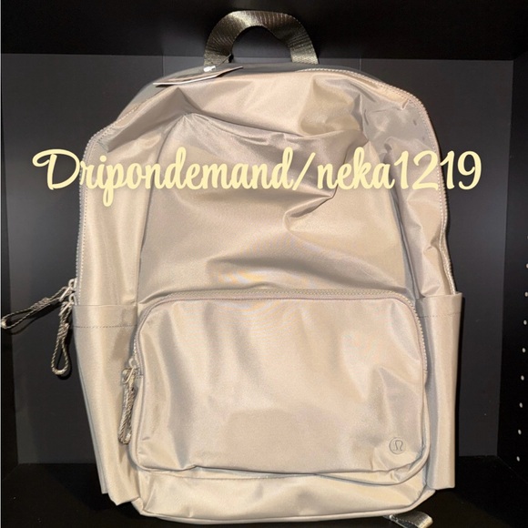 Lululemon Everywhere Backpack 22L- Warm Ash Grey/Sheer Oak main image 4